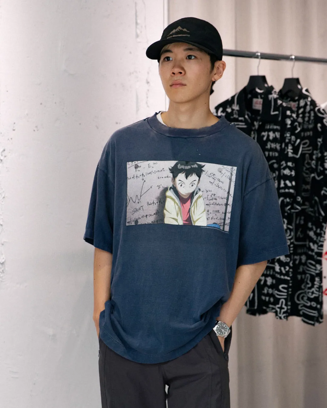 PLUTO x SAINT Mxxxxxx PLUTO SS TEE/Pluto co-branded retro tee Pluto distressed hole short sleeves Washed blue S-XL The washing and destruction process have reached the highest peak in the brand's history The real thing is quite acceptable This tee is derived from Osamu Tezuka's landmark masterpiece Customized original consistent main mark/wash mark Original consistent cylindrical OE yarn fabric